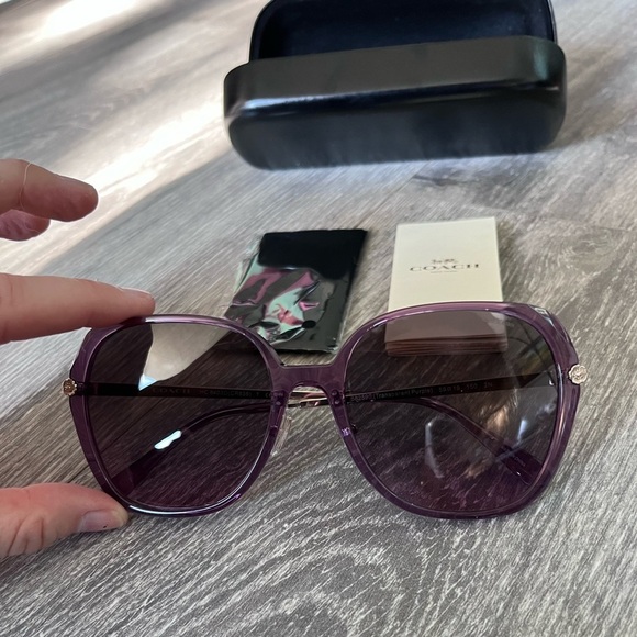 NEW Coach Sunglasses - Picture 4 of 8